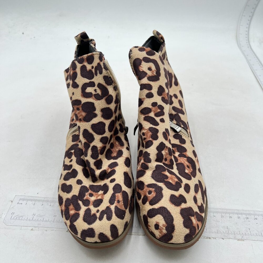 Women Closed Round Toe Chelsea Ankle Boots Block Low Heel Booties Winter Leopard